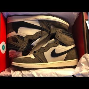 Jordan 1 Travis Scott